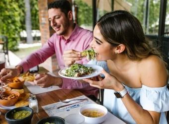 Food friends and foes for your teeth